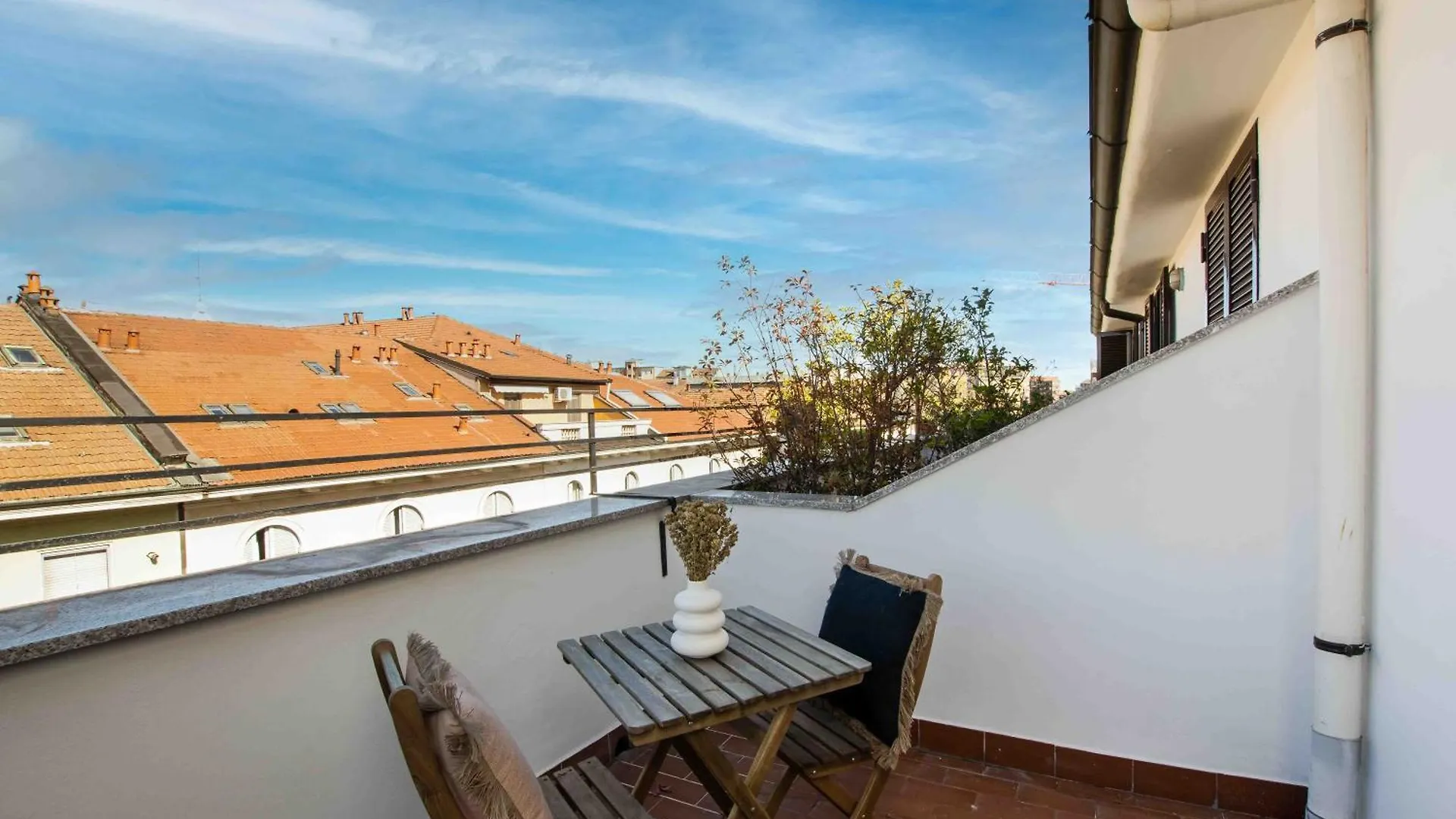 Apartment Terrazza Carcano Top Floor Milan